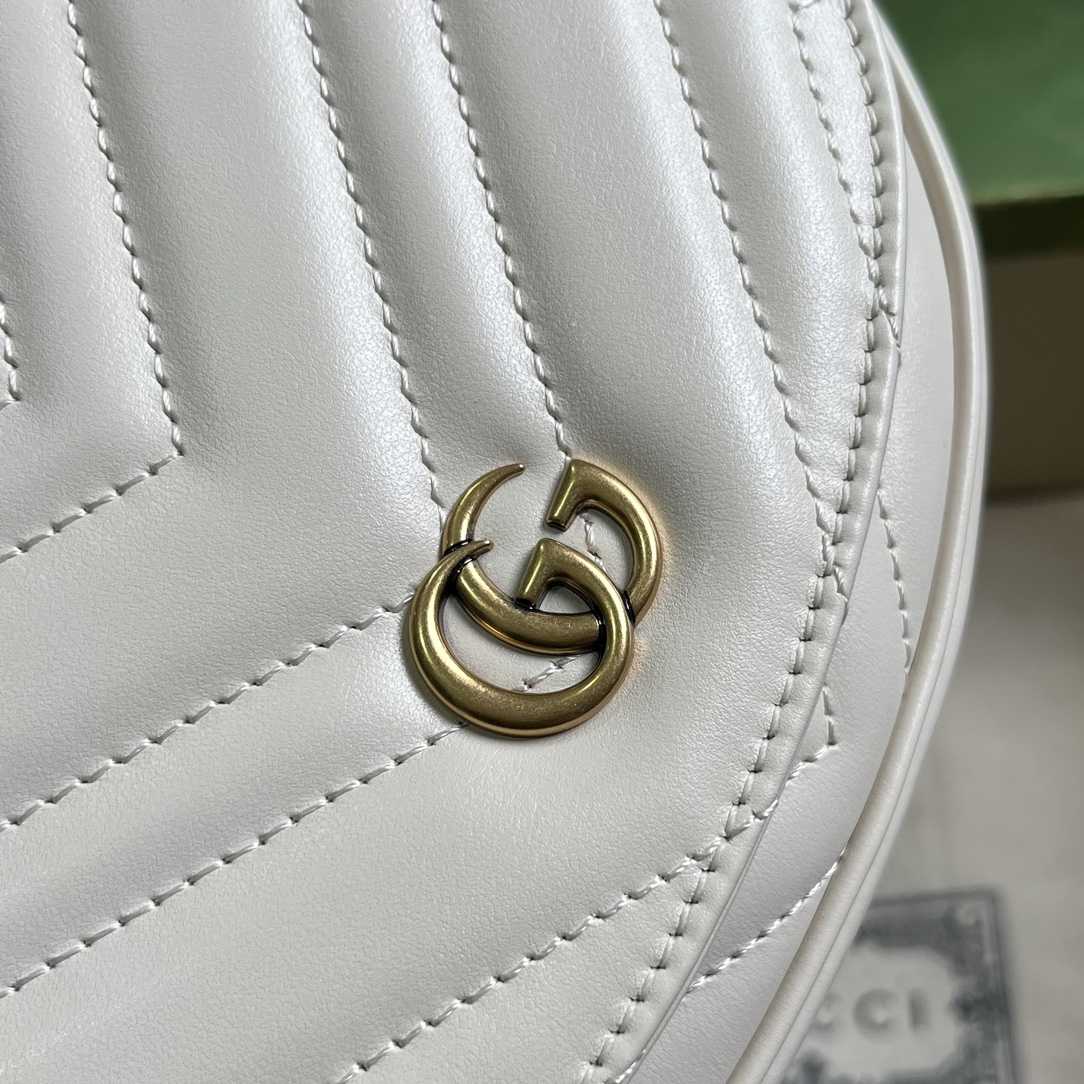 Gucci GG Marmont Matelasse Chain Mini Bag (20x 14.5x 4cm) - 