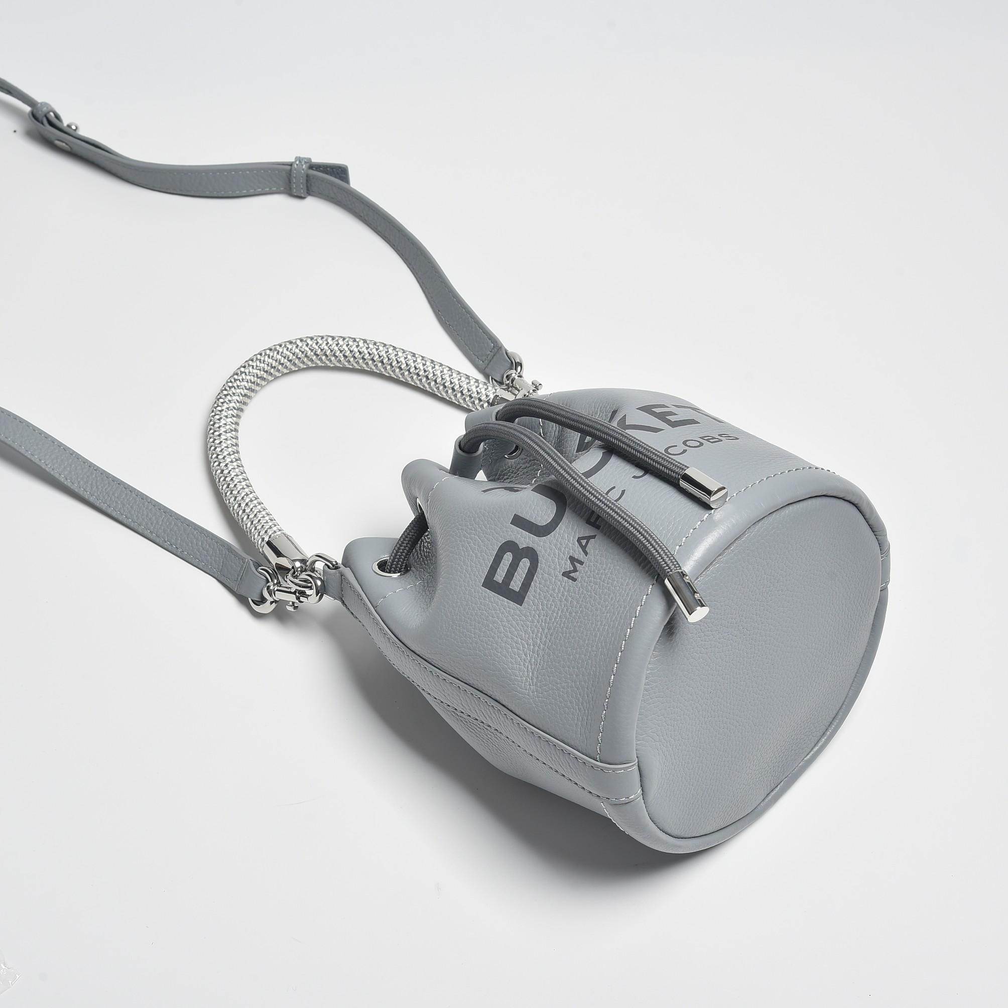 Marc Jacobs Women's Leather The Bucket Bag  - PerfectKickZ