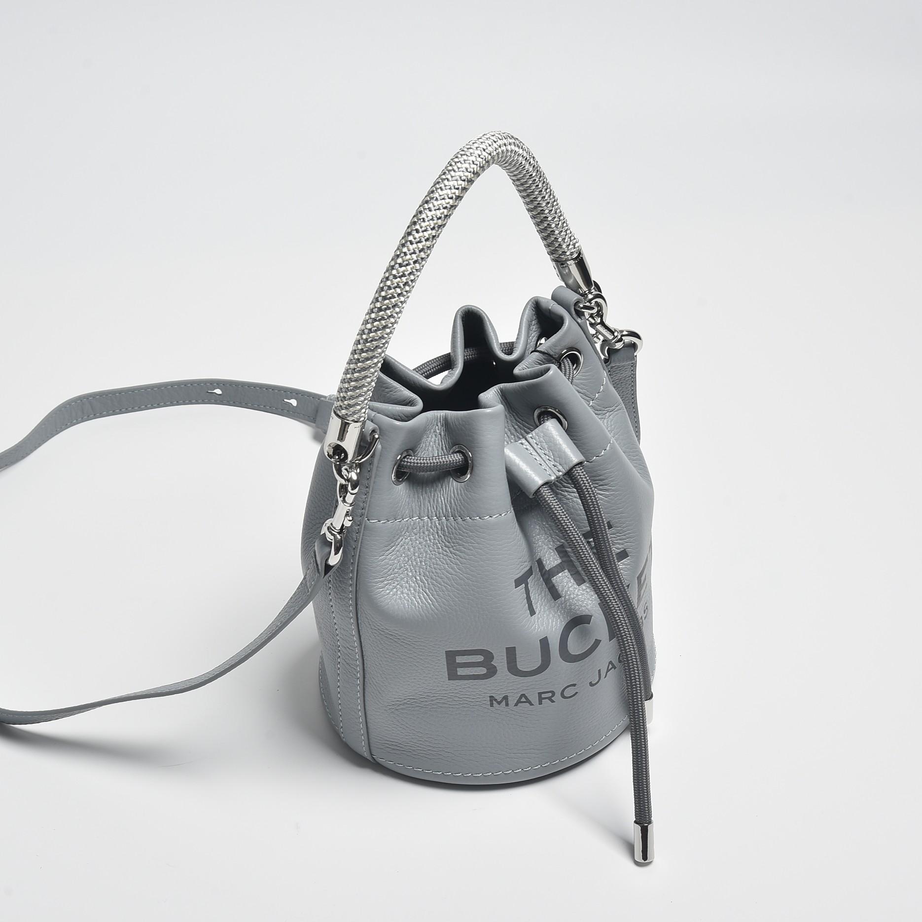 Marc Jacobs Women's Leather The Bucket Bag  - PerfectKickZ