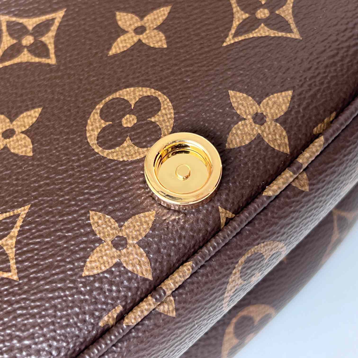 Louis Vuitton Saumur BB (20x15x7.5cm)   M46740 - PerfectKickZ