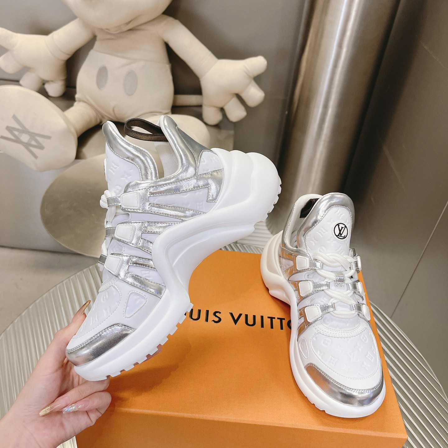 Louis Vuitton LV Archlight Sneaker     1ABVFN - PerfectKickZ