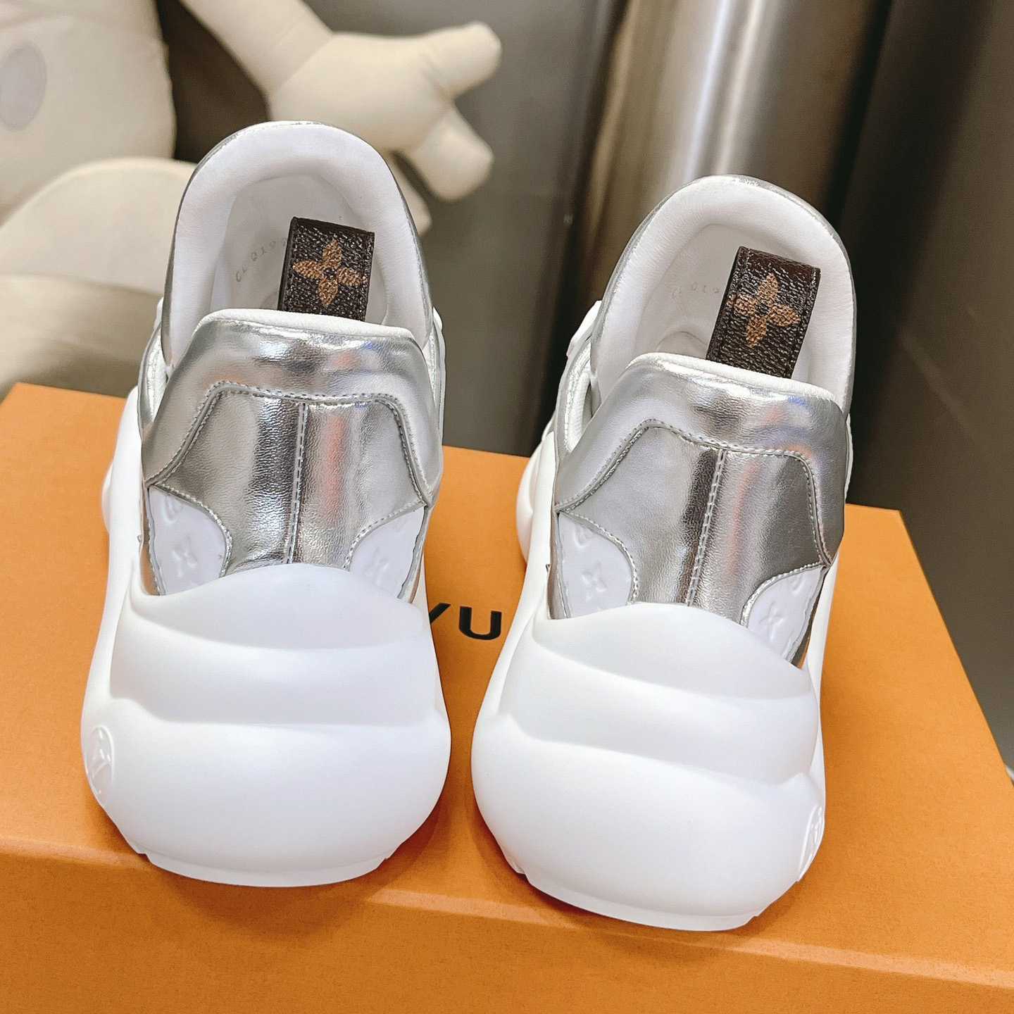 Louis Vuitton LV Archlight Sneaker     1ABVFN - PerfectKickZ