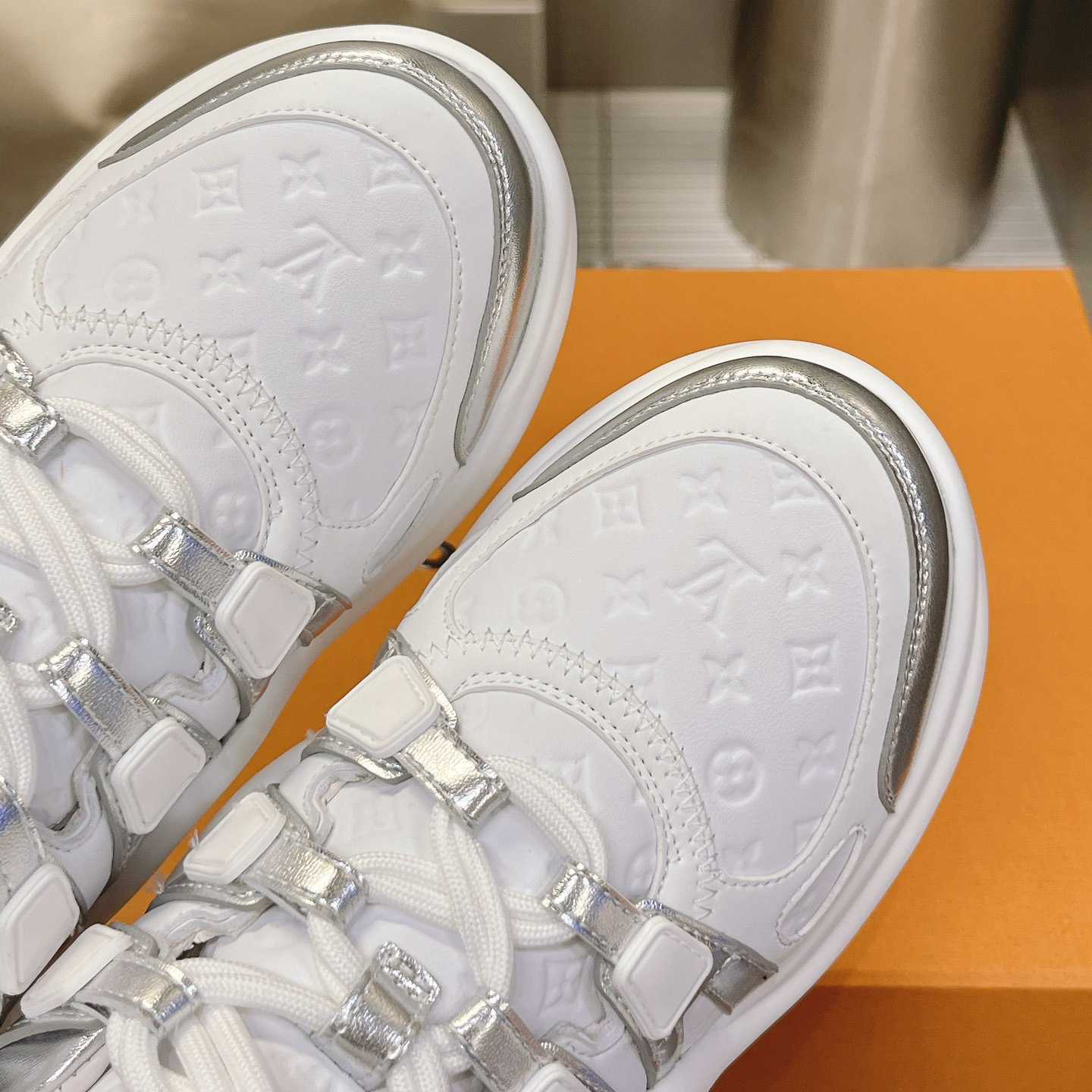 Louis Vuitton LV Archlight Sneaker     1ABVFN - PerfectKickZ