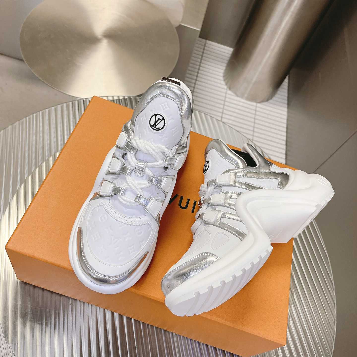 Louis Vuitton LV Archlight Sneaker     1ABVFN - PerfectKickZ
