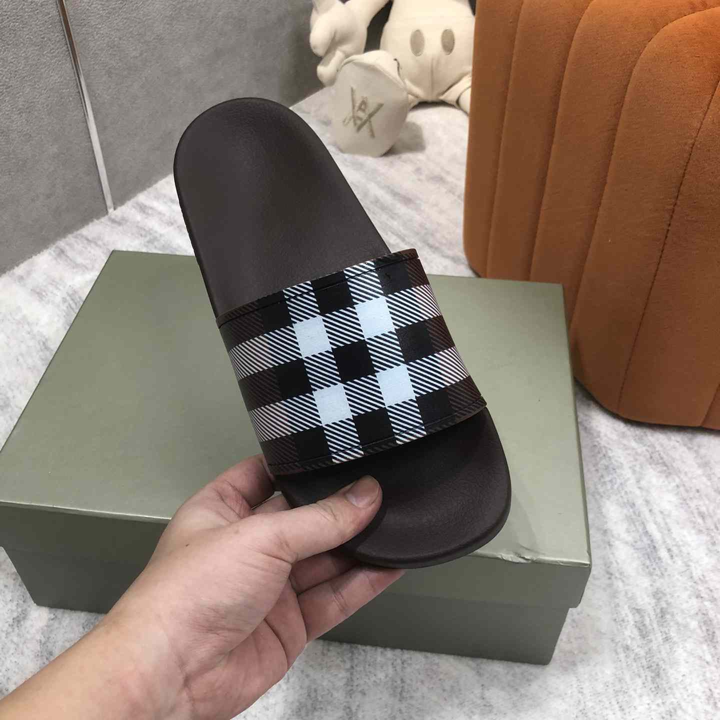 Burberry Check Print Slides - PerfectKickZ