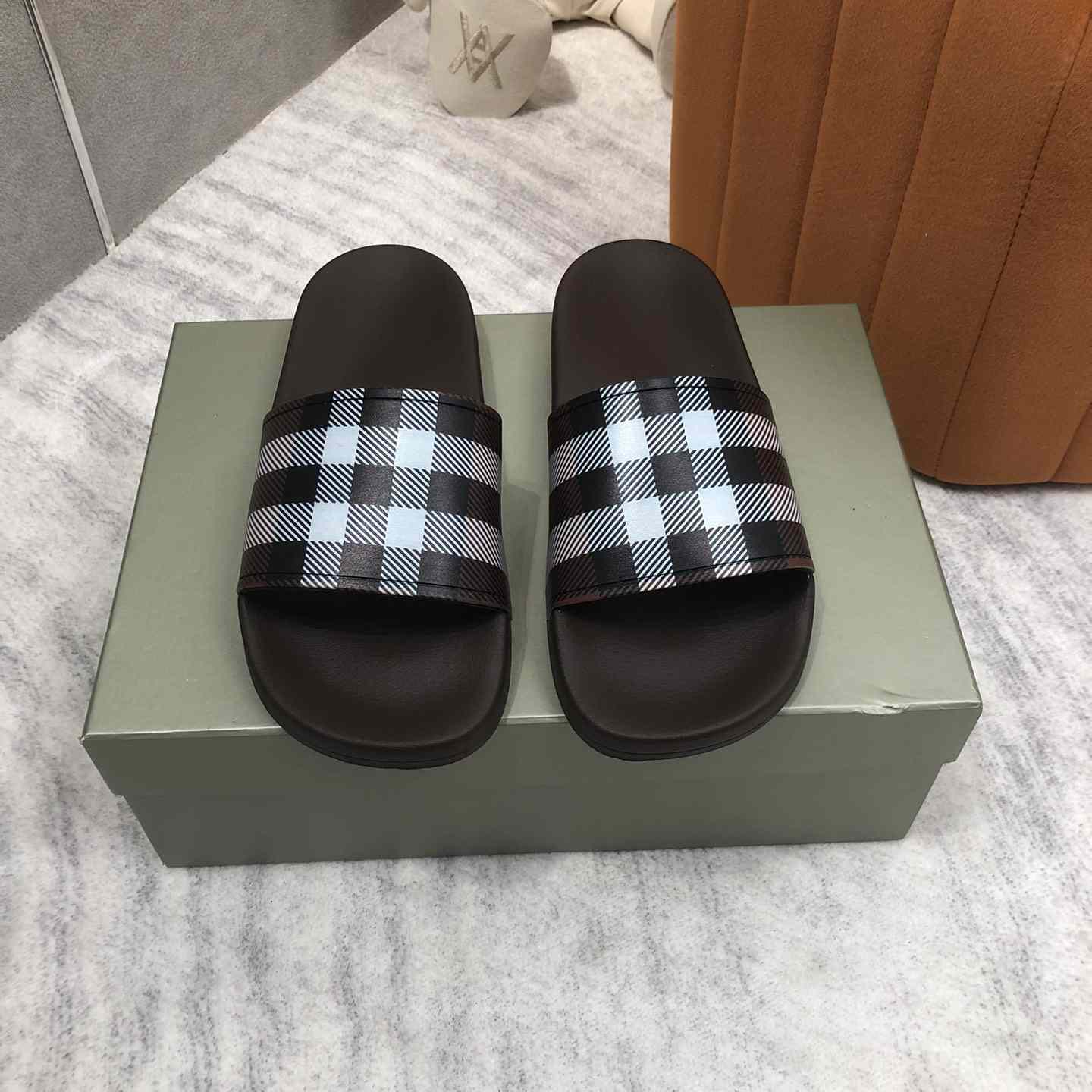 Burberry Check Print Slides - PerfectKickZ