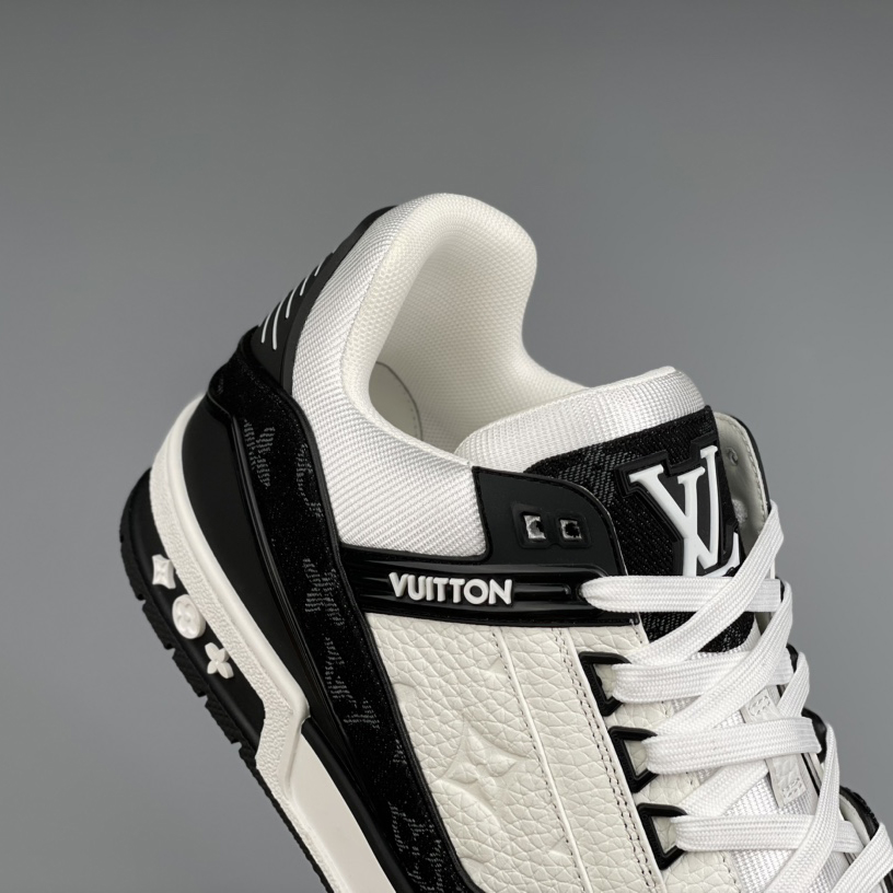 Louis Vuitton Trainer Sneaker In Blakc&White(Upon UK Size) - PerfectKickZ