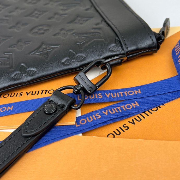 Louis Vuitton Monogram Pouch  (30-21.5-1cm)  m81570 - PerfectKickZ