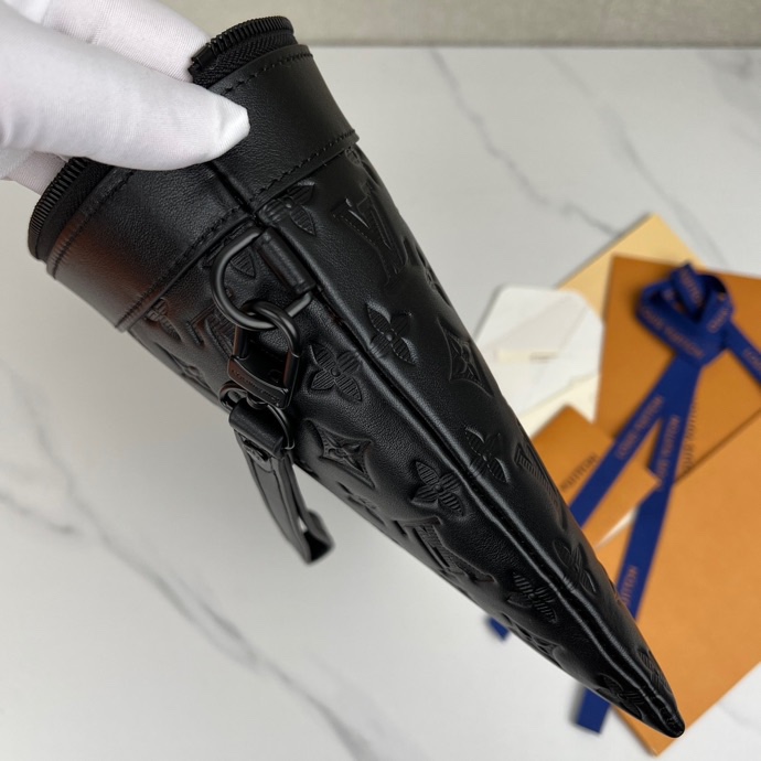Louis Vuitton Monogram Pouch  (30-21.5-1cm)  m81570 - PerfectKickZ