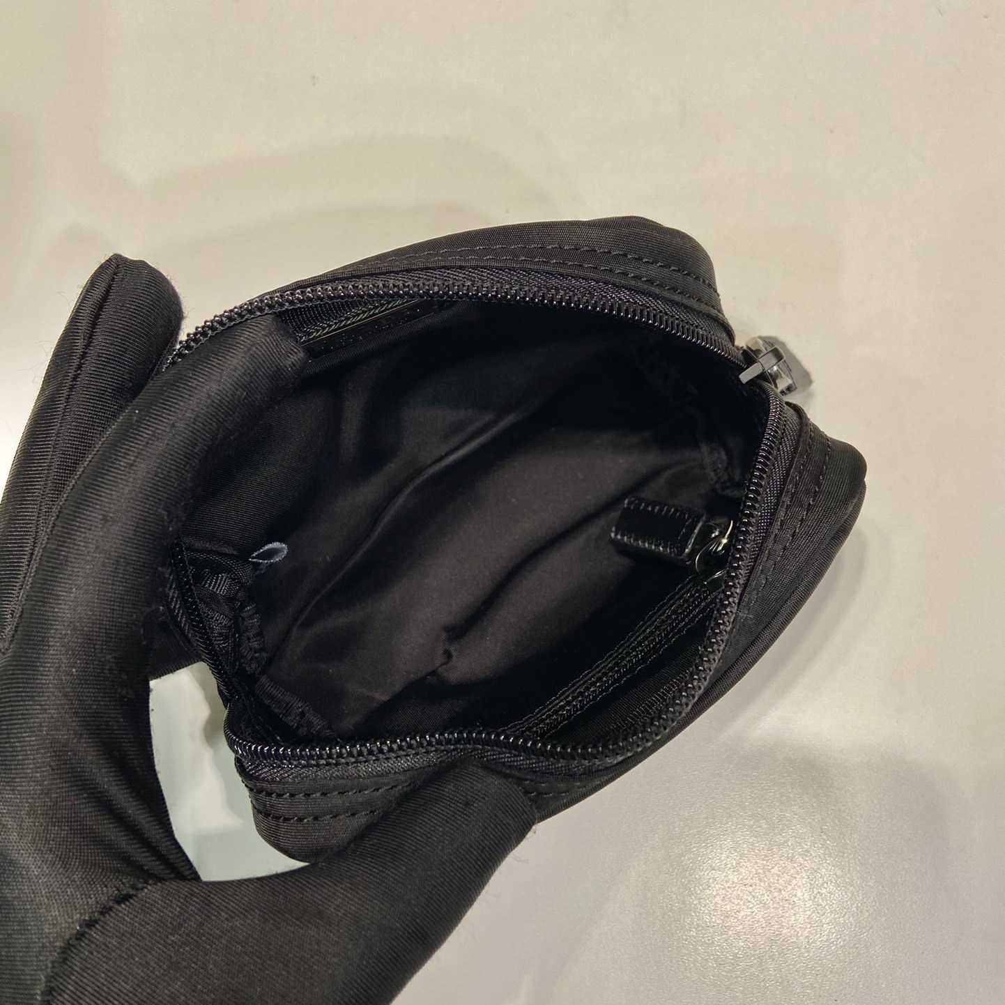 Prada Re-Nylon Necessaire - 