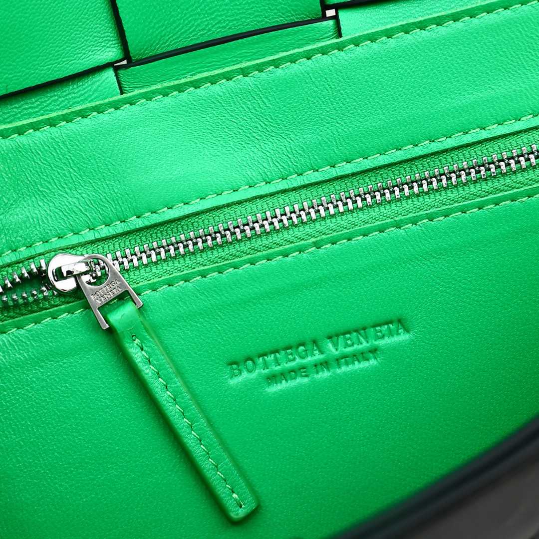 Bottega Veneta Cassette - PerfectKickZ