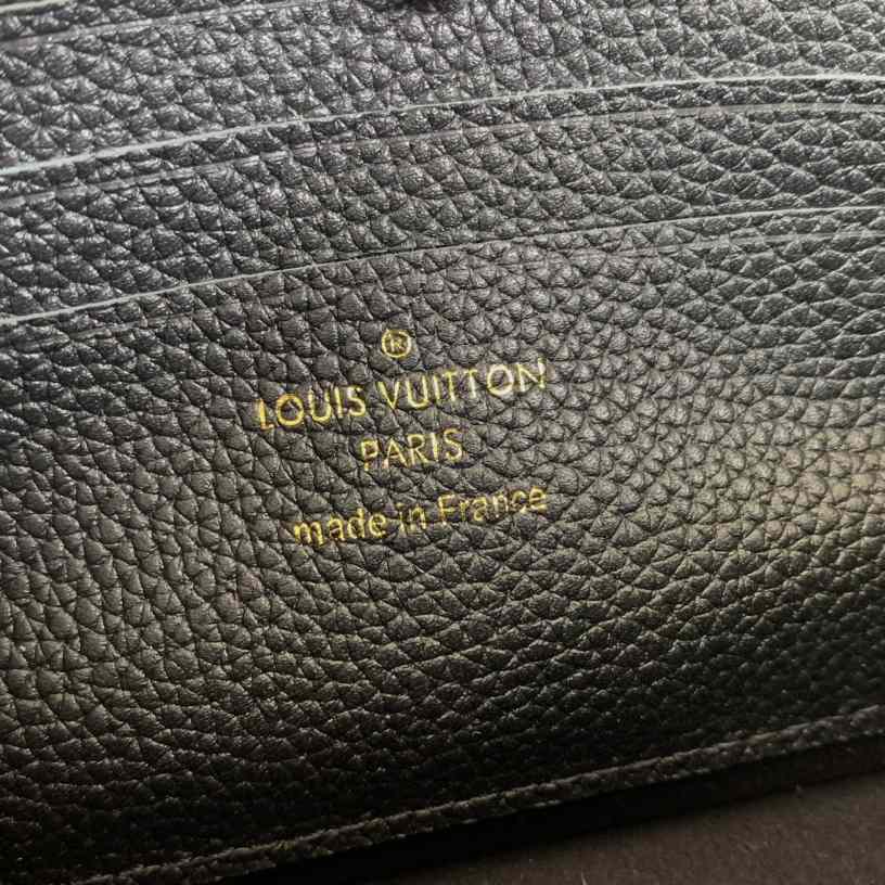 Louis Vuitton Wallet on Chain Ivy (23.5 x 12.0 x 4.3cm)  M82653 - 