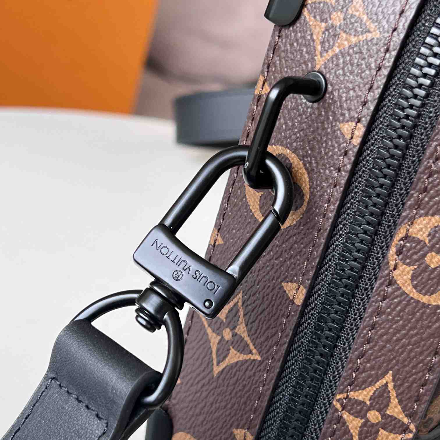 Louis Vuitton Handle Soft Trunk (21.5 x 15 x 7cm)   M45935 - 