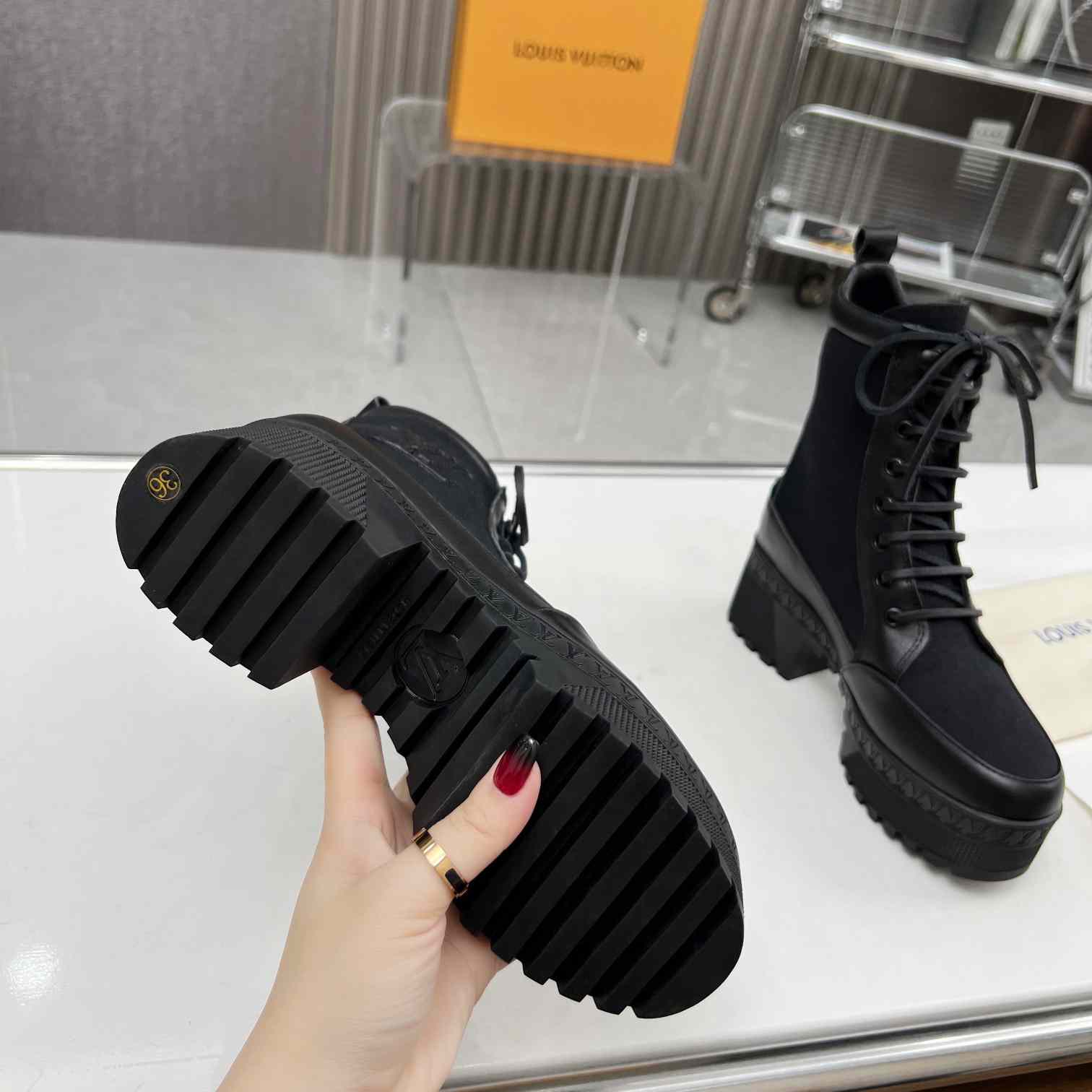 Louis Vuitton Laureate Platform Desert Boot - 