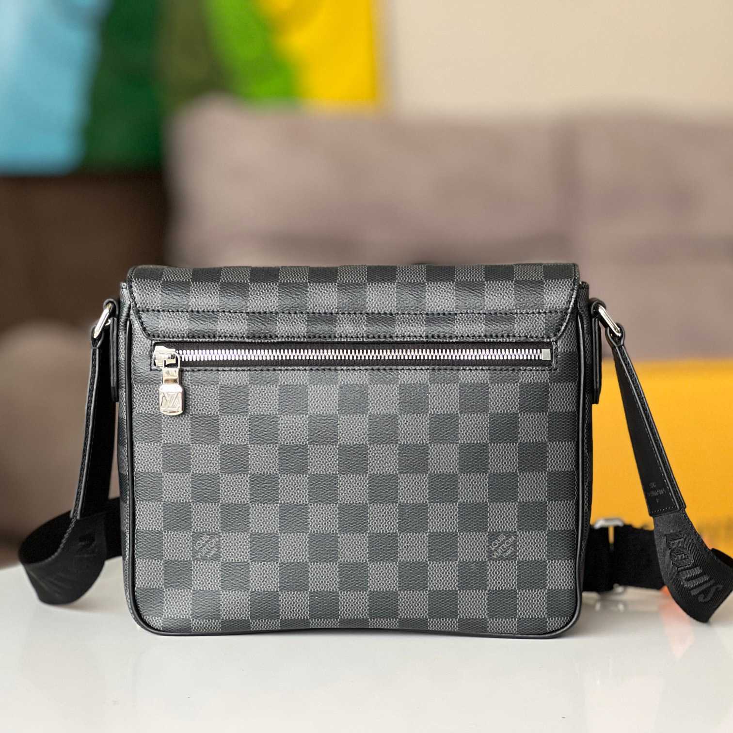 Louis Vuitton District PM (26 x 20 x 7cm)   N42710 - PerfectKickZ