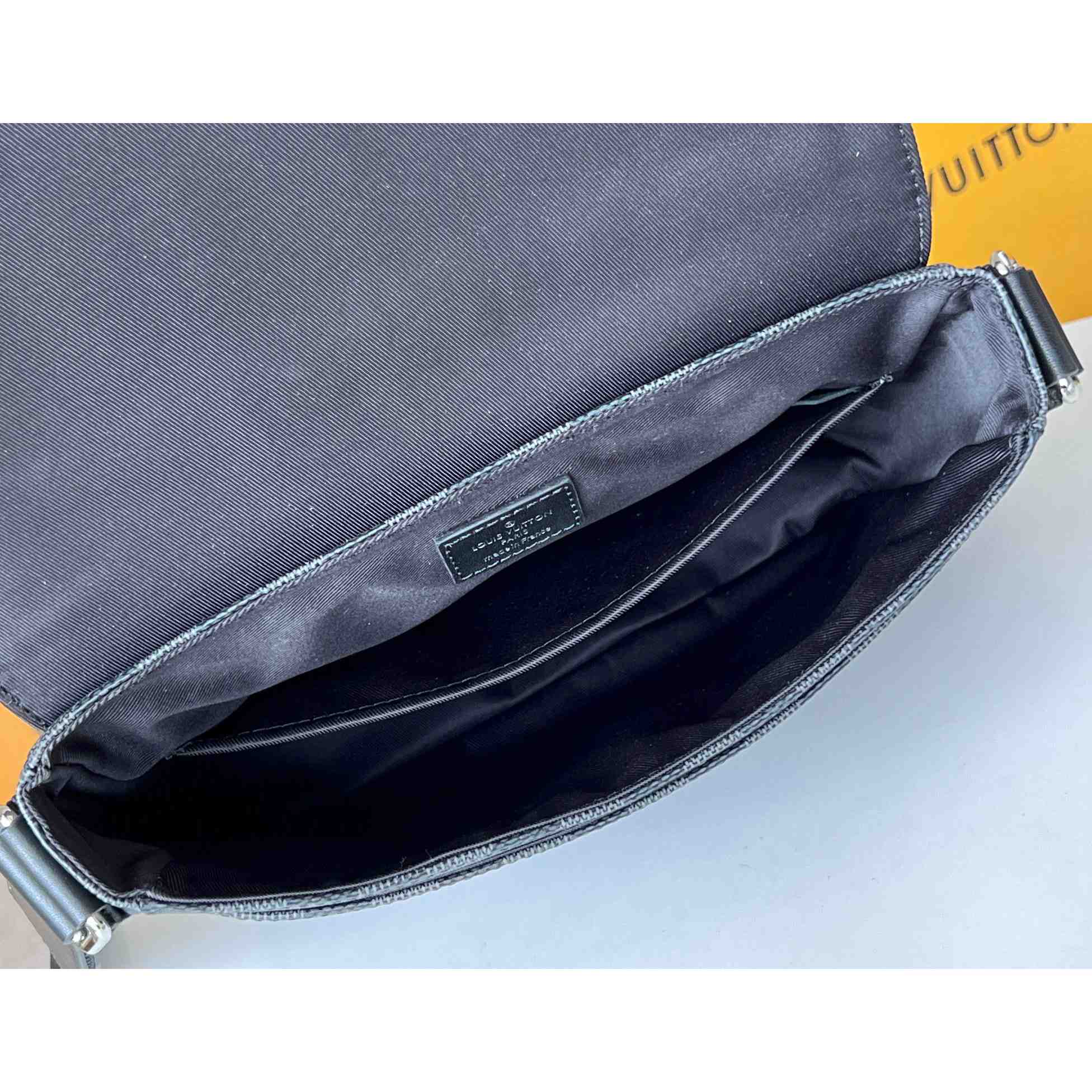 Louis Vuitton District PM (26 x 20 x 7cm)   N42710 - PerfectKickZ