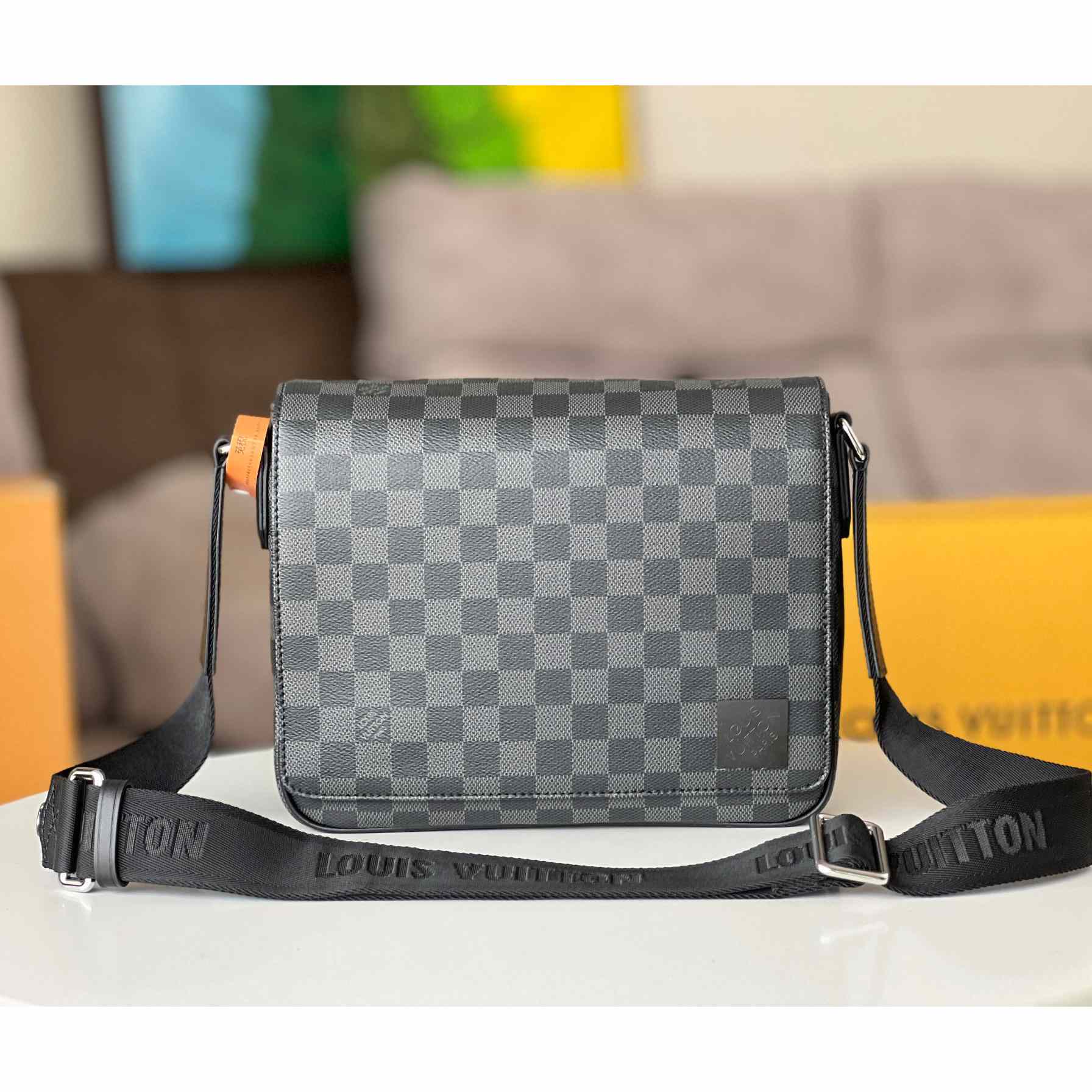 Louis Vuitton District PM (26 x 20 x 7cm)   N42710 - PerfectKickZ