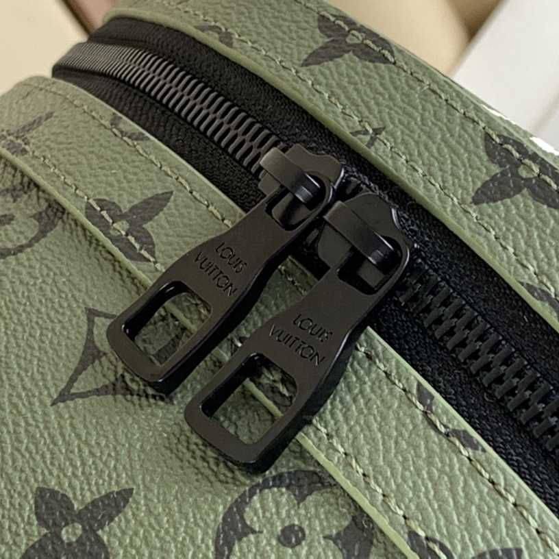 Louis Vuitton Discovery Backpack PM  (29*38*20cm)     M46802 - PerfectKickZ