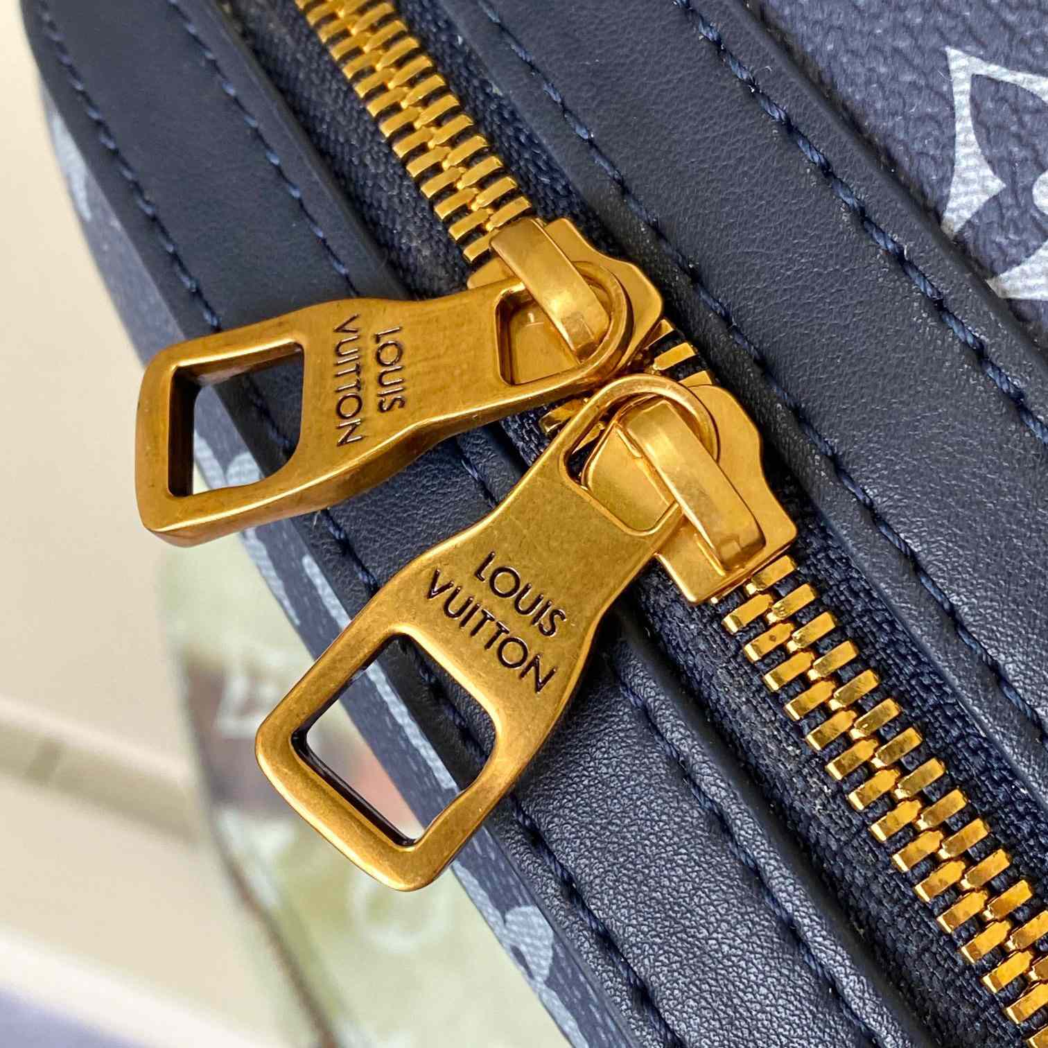 Louis Vuitton Discovery Backpack PM (29-38-20cm)   M46806 - PerfectKickZ