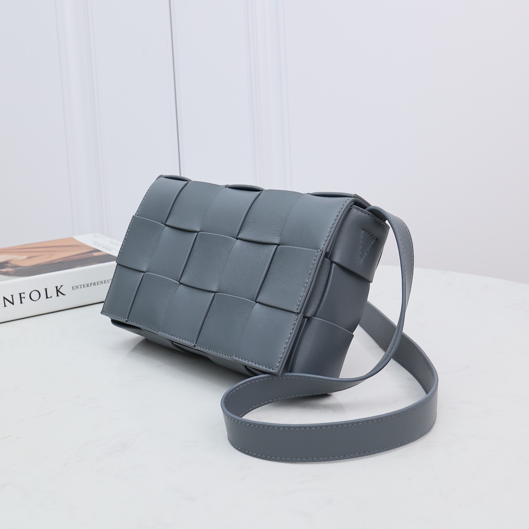 Bottega Veneta Cassette - PerfectKickZ