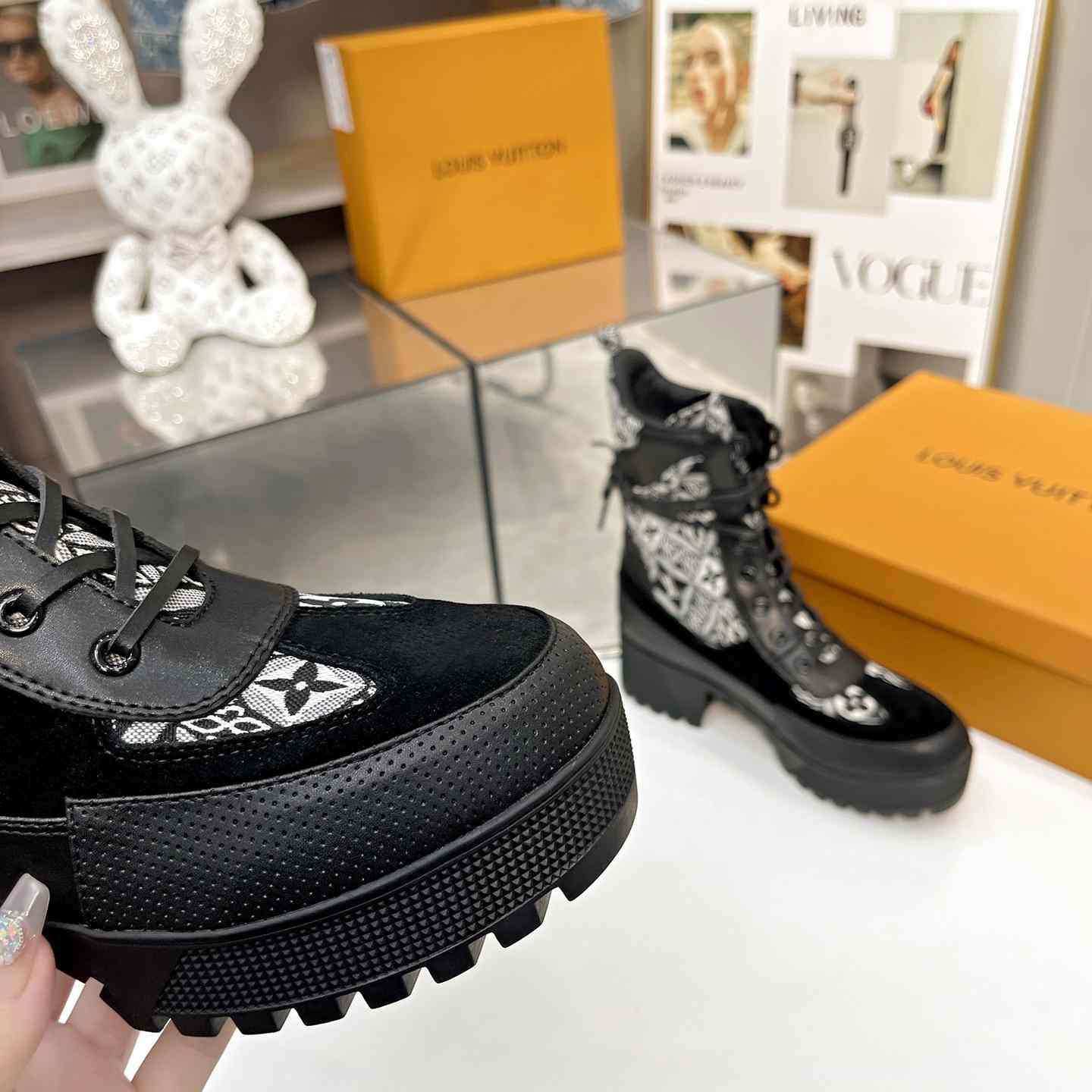 Louis Vuitton Laureate Platform Desert Boots  - PerfectKickZ