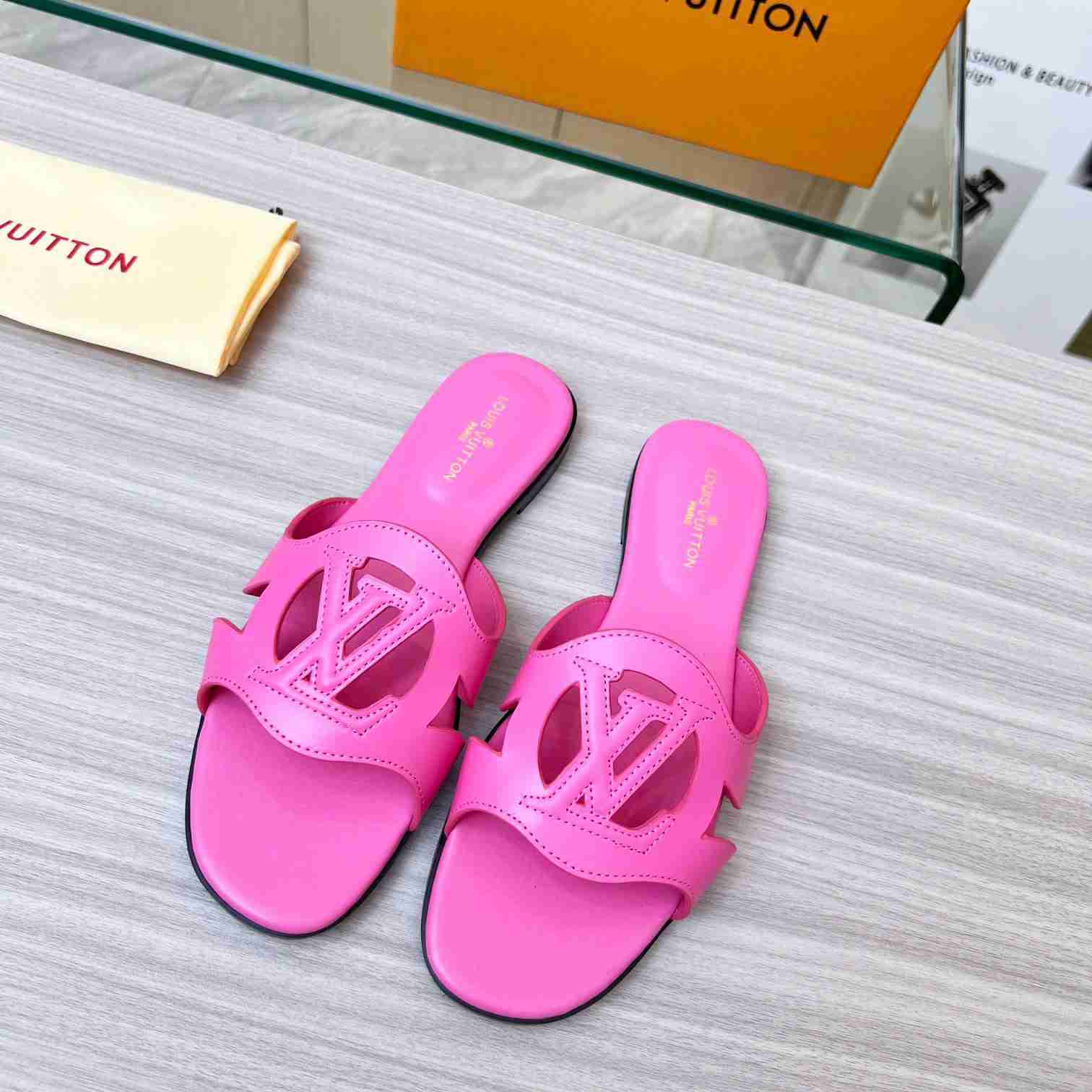 Louis Vuitton LV Isola Flat Mule   1ABP3Y - 