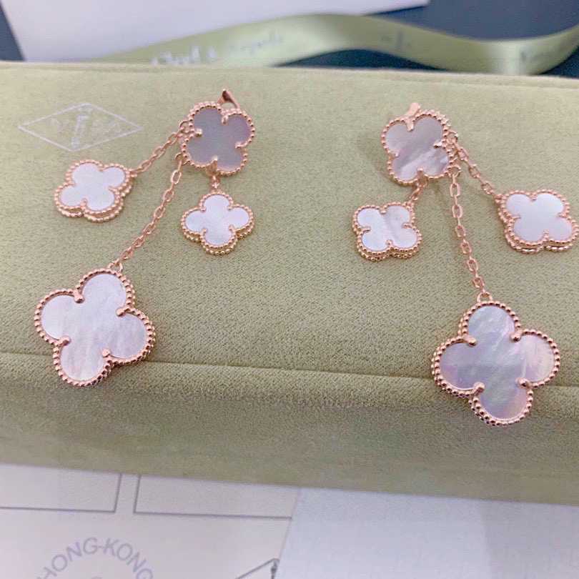 Van Cleef & Arpels Pure Alhambra Earstuds - PerfectKickZ