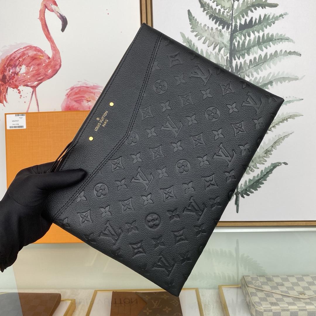 Louis Vuitton Daily Pouch  (29.5 x 21x 1cm)  M62937 - PerfectKickZ