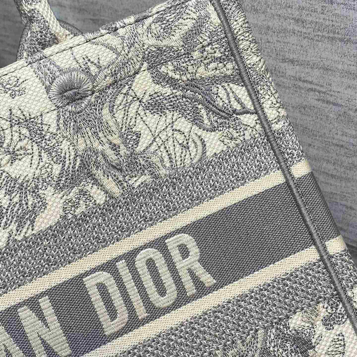 Dior Medium Dior Book Tote - PerfectKickZ