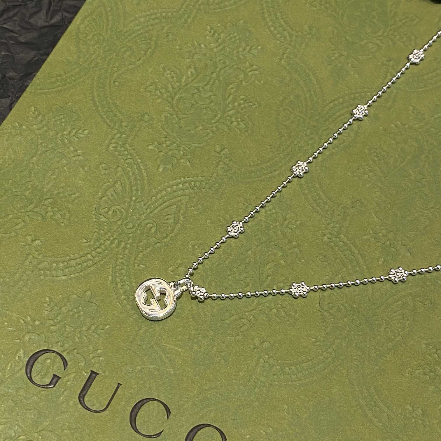 Gucci Interlocking G Necklace In Silver - 