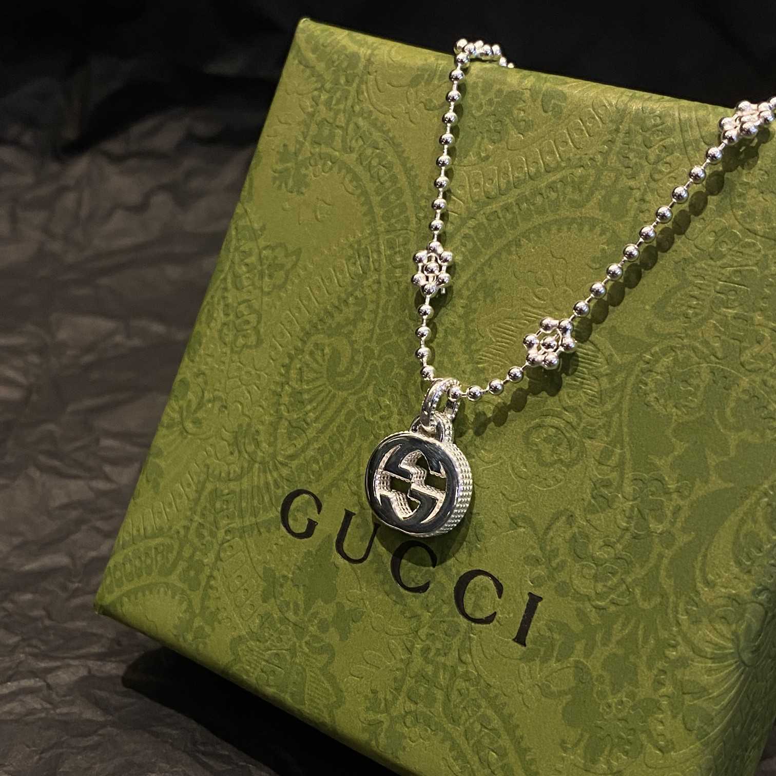 Gucci Interlocking G Necklace In Silver - 