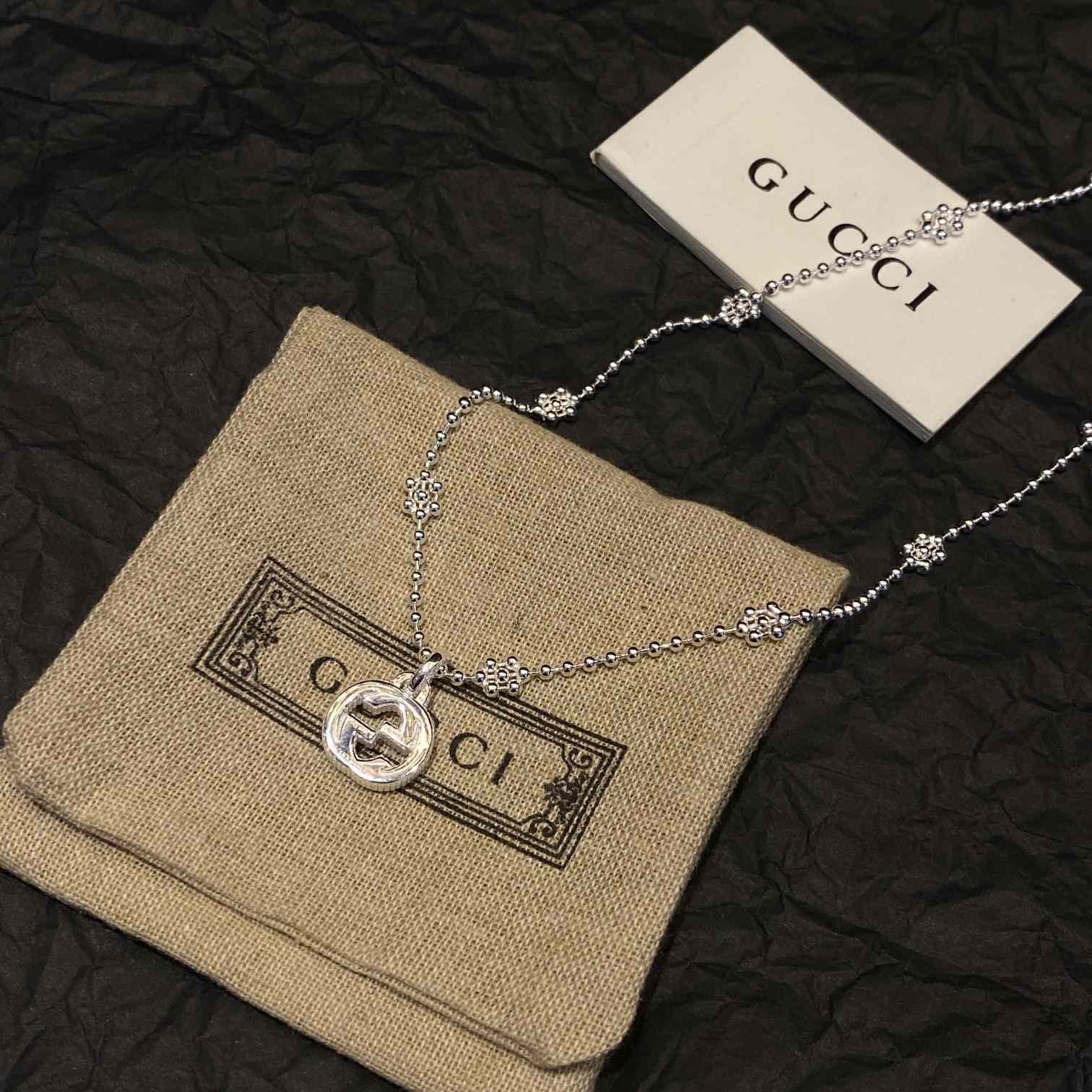 Gucci Interlocking G Necklace In Silver - 
