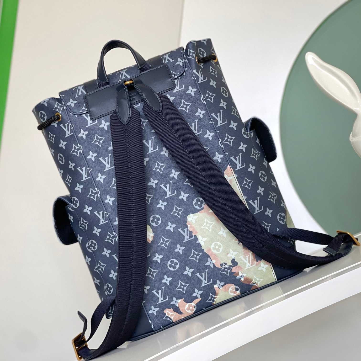 Louis Vuitton Christopher MM (38 x 44 x 21cm)   M46805 - PerfectKickZ