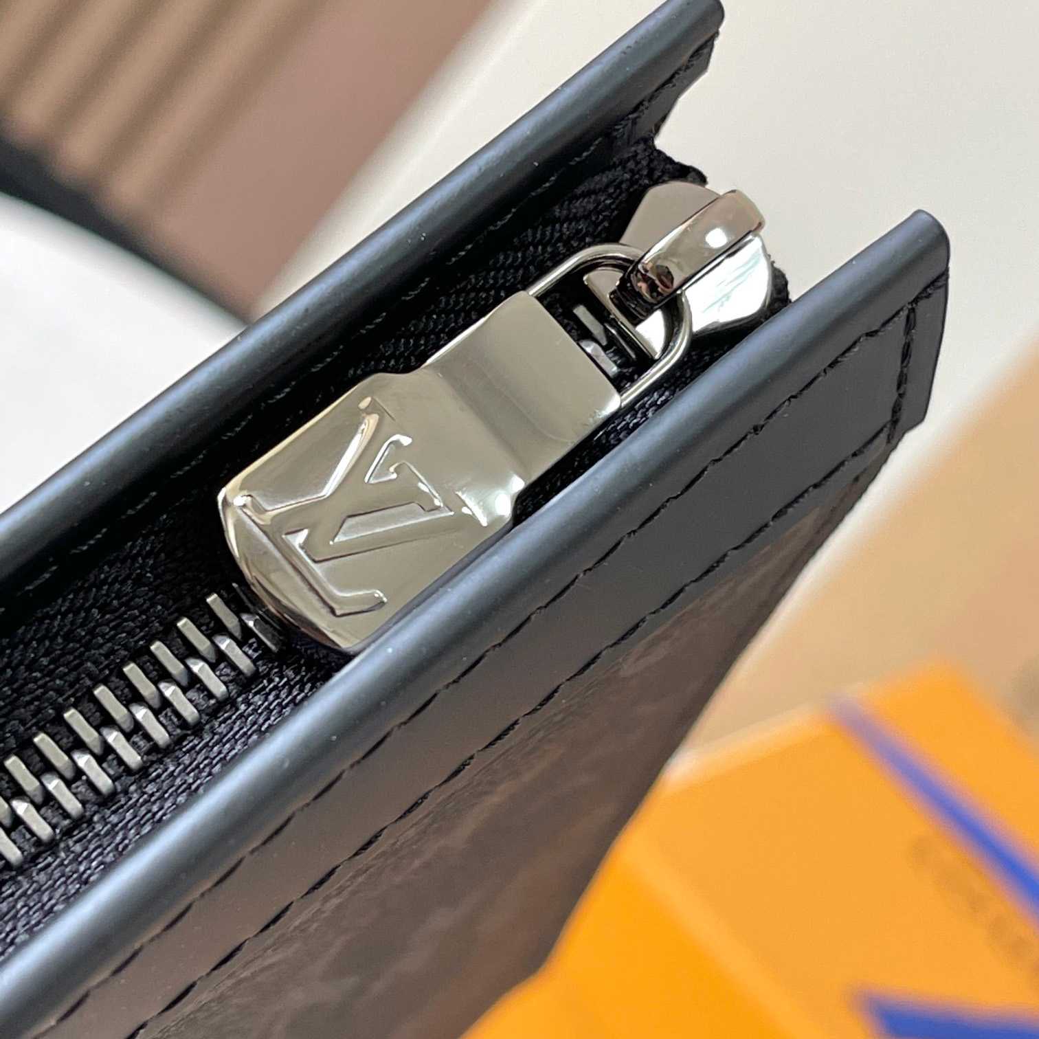 Louis Vuitton Pochette Voyage MM (26 x 20 x 5cm)   M61692 - PerfectKickZ