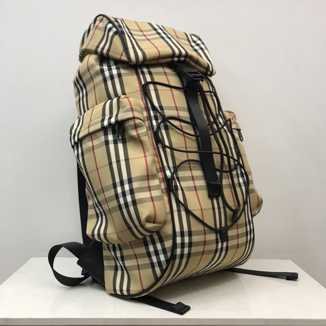 Burberry Murray Archive Check Drawstring Fasten Backpack (30 x 17 x 50cm) - 