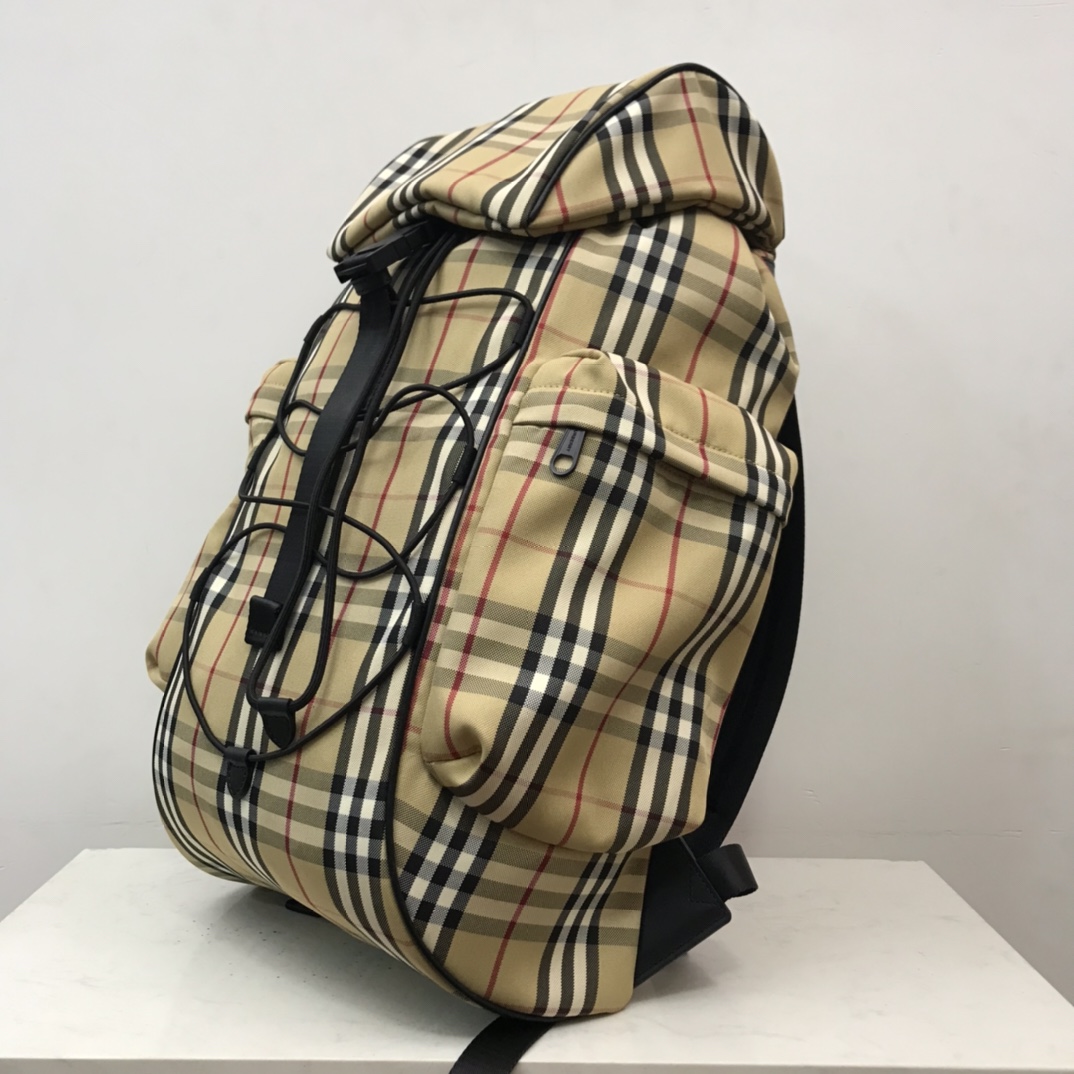 Burberry Murray Archive Check Drawstring Fasten Backpack (30 x 17 x 50cm) - 