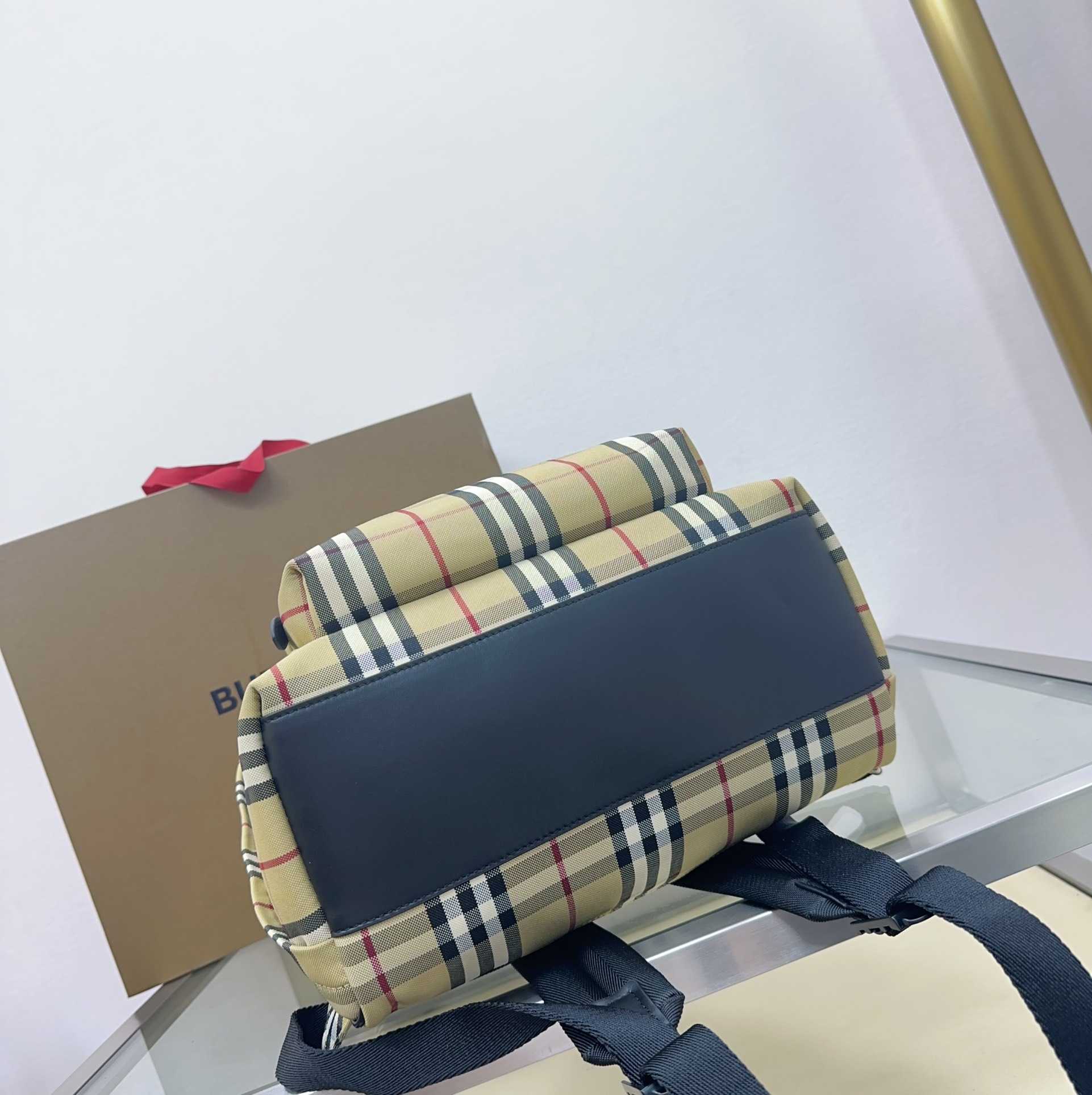 Burberry Checked Fabric Backpack  (30.5-14.5-42.5cm) - PerfectKickZ