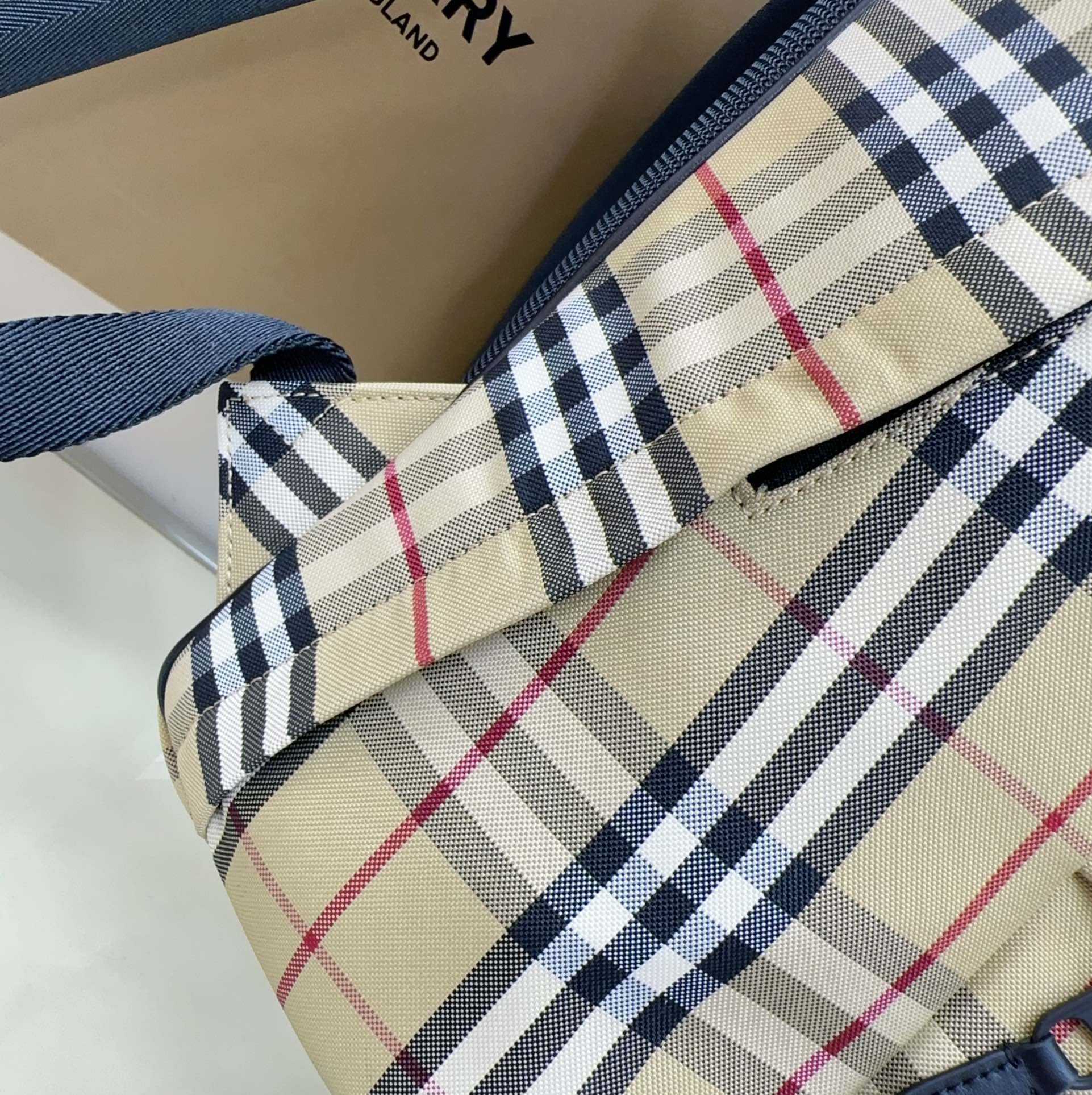 Burberry Checked Fabric Backpack  (30.5-14.5-42.5cm) - PerfectKickZ