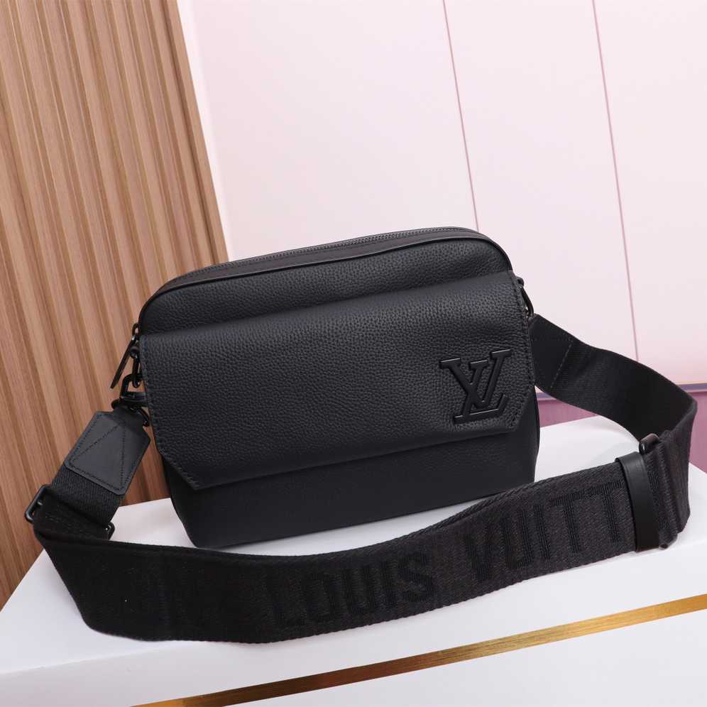 Louis Vuitton Fastline Messenger (23.5 x 18.x 7cm)   M22482 - PerfectKickZ