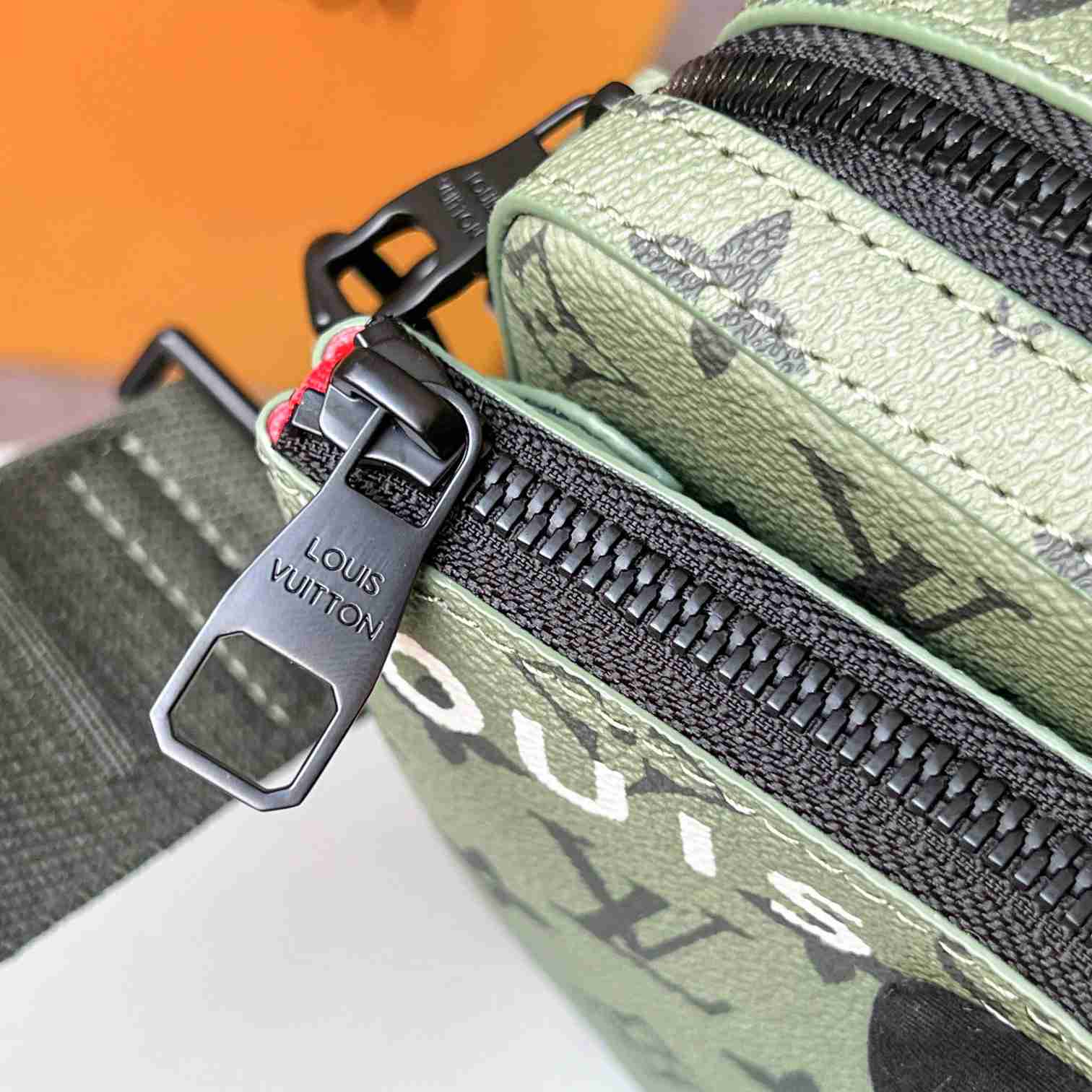 Louis Vuitton Trio Messenger   M23783 - PerfectKickZ