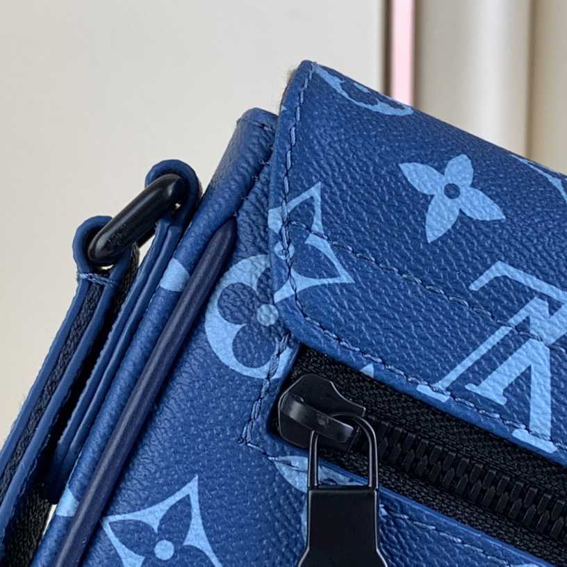 Louis Vuitton District PM  M23785 - PerfectKickZ
