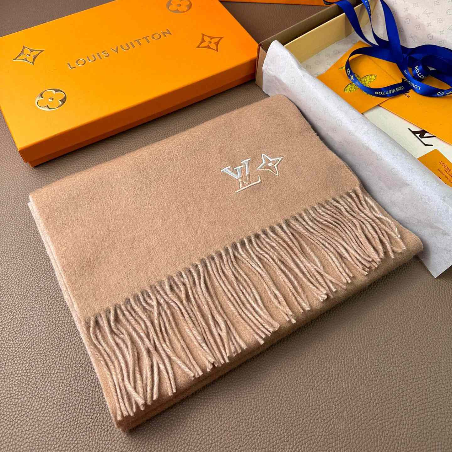 Louis Vitton LV Dual Scarf - PerfectKickZ