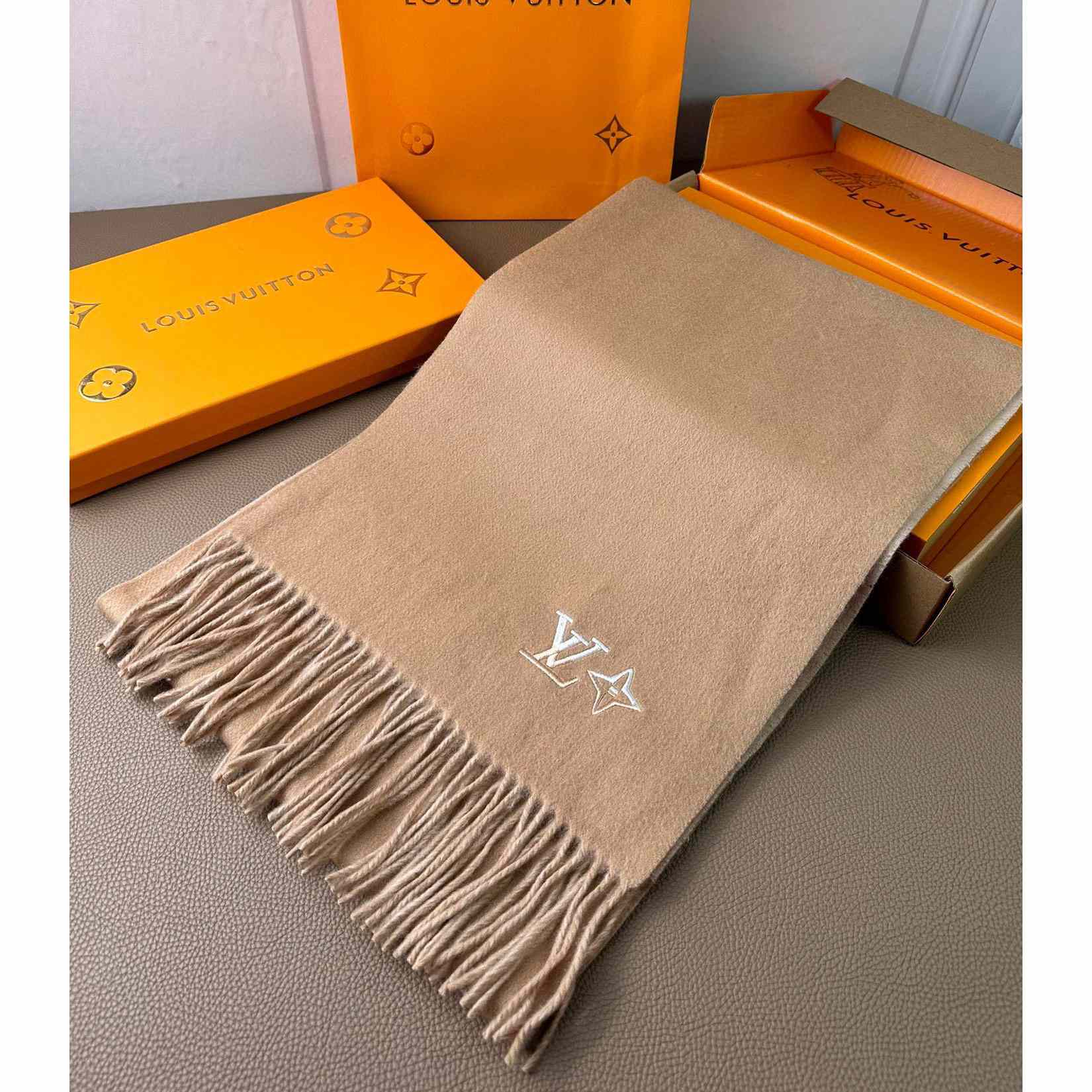 Louis Vitton LV Dual Scarf - PerfectKickZ