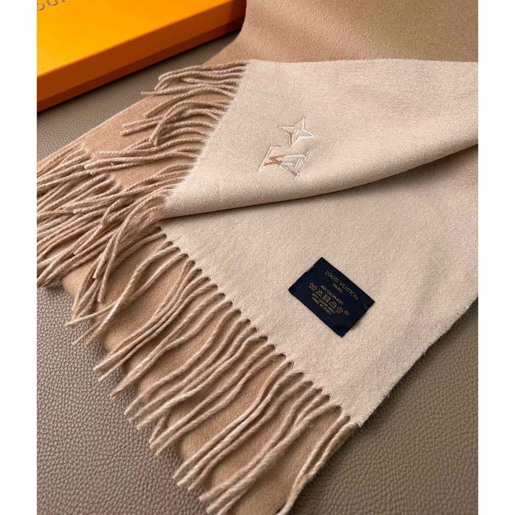 Louis Vitton LV Dual Scarf - PerfectKickZ