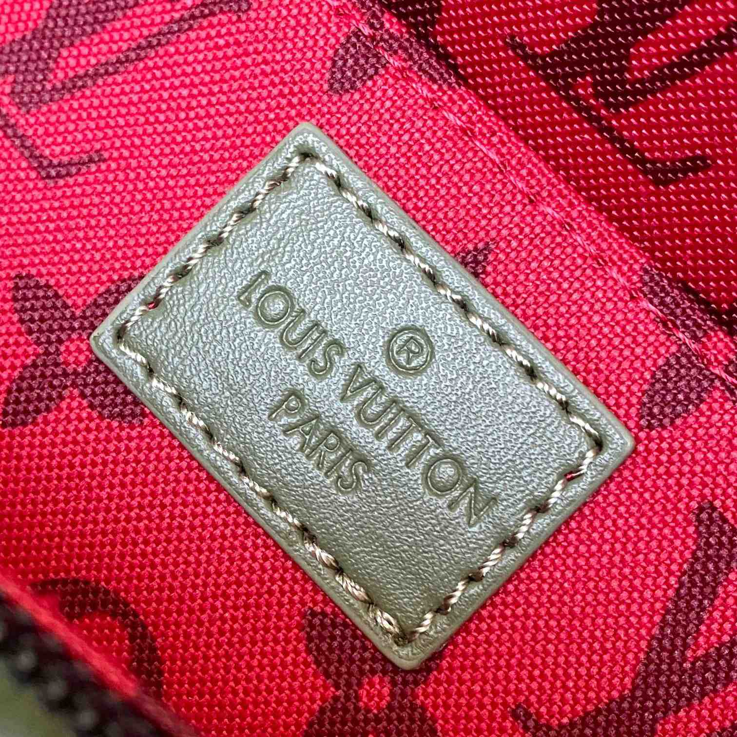 Louis Vuitton LV Moon Crossbody (24.5 x 16 x4.5cm)  M23838 - PerfectKickZ