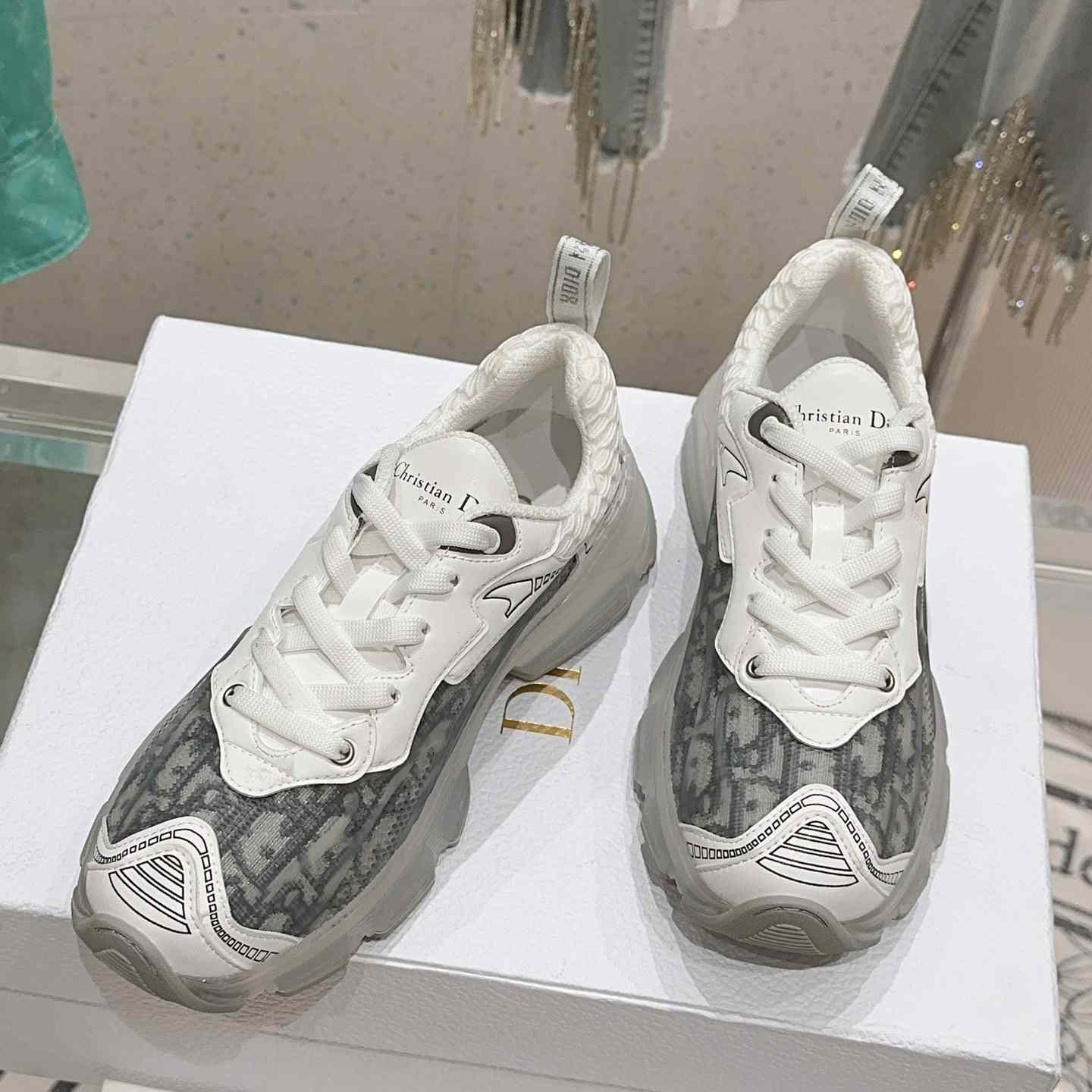 Dior Vibe Sneaker - 