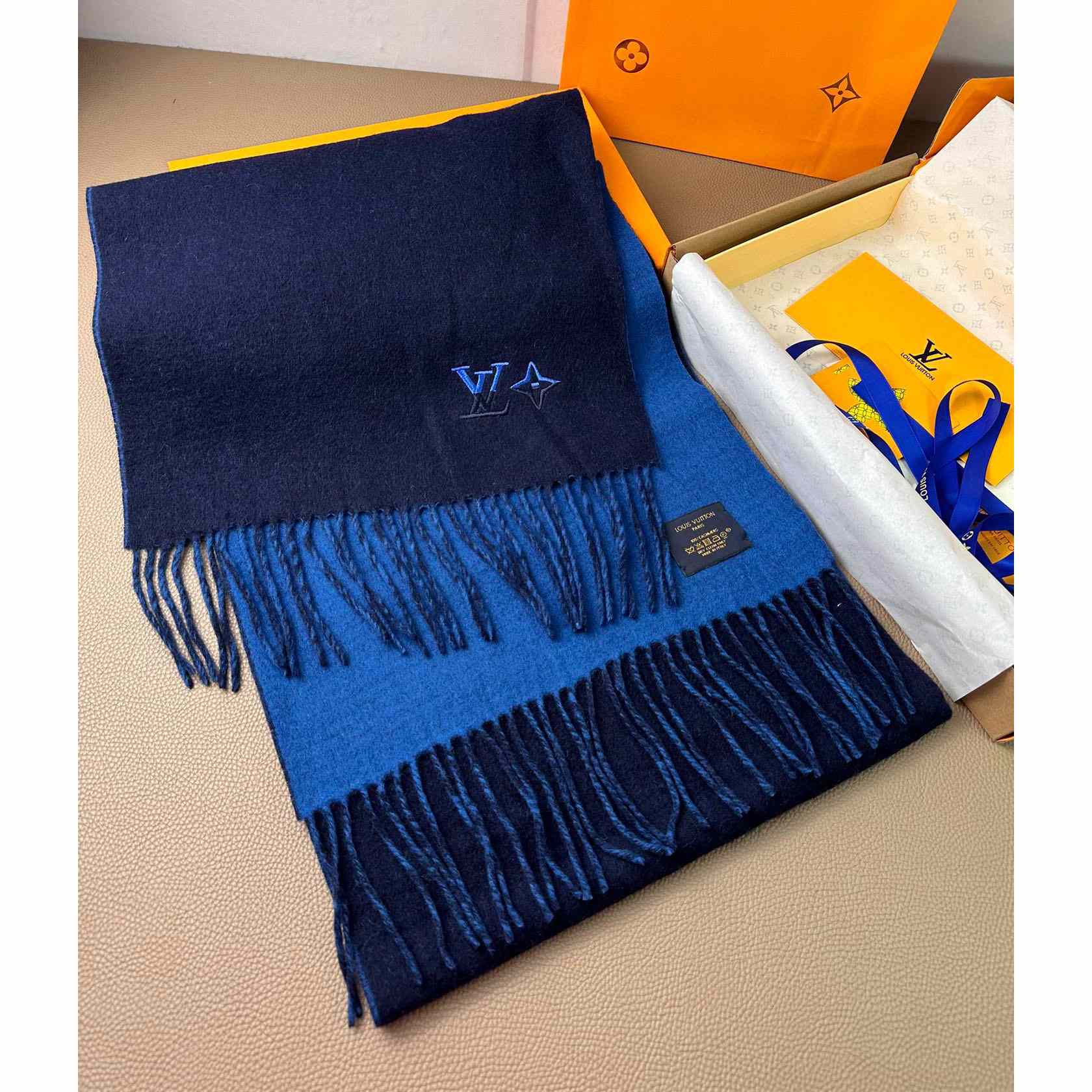 Louis Vitton LV Dual Scarf - PerfectKickZ