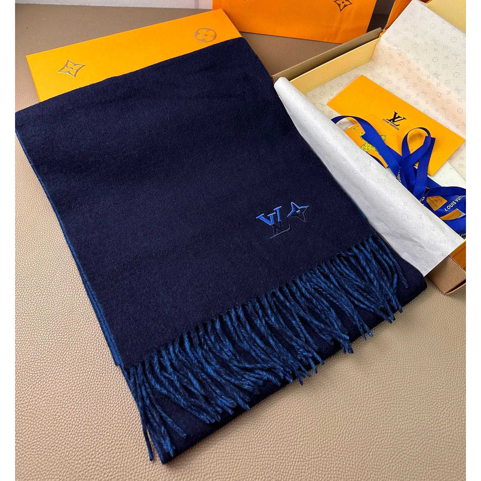 Louis Vitton LV Dual Scarf - PerfectKickZ