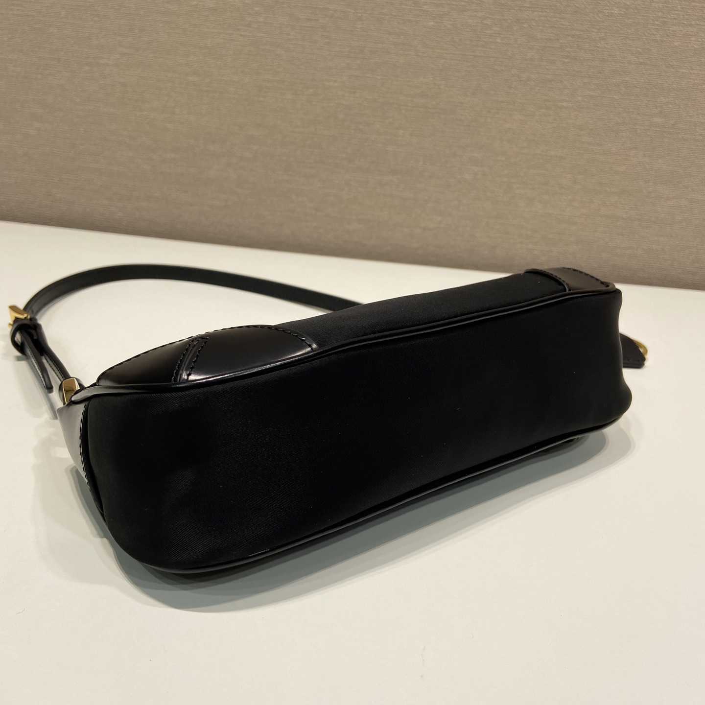 Prada Re-Edition 2002 Re-Nylon And Brushed Leather Shoulder Bag - PerfectKickZ