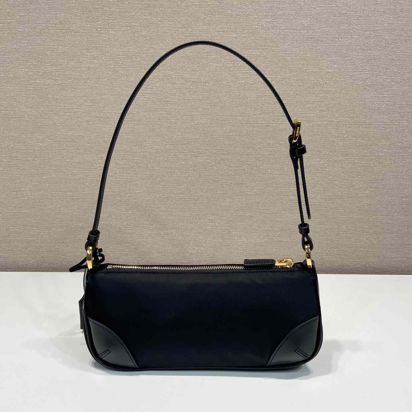 Prada Re-Edition 2002 Re-Nylon And Brushed Leather Shoulder Bag - PerfectKickZ